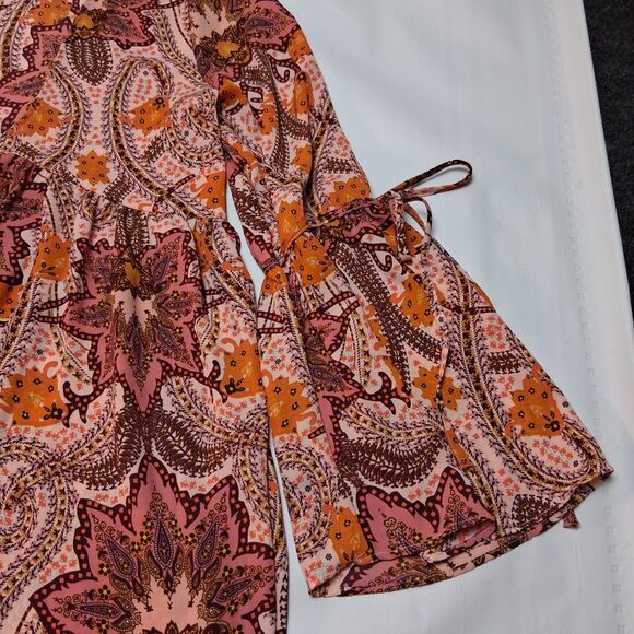 GB Gianni Bini Boho Floral Peplum Top Sz M Bell Sleeve V Neck Tunic Hippiechic - Picture 3 of 8